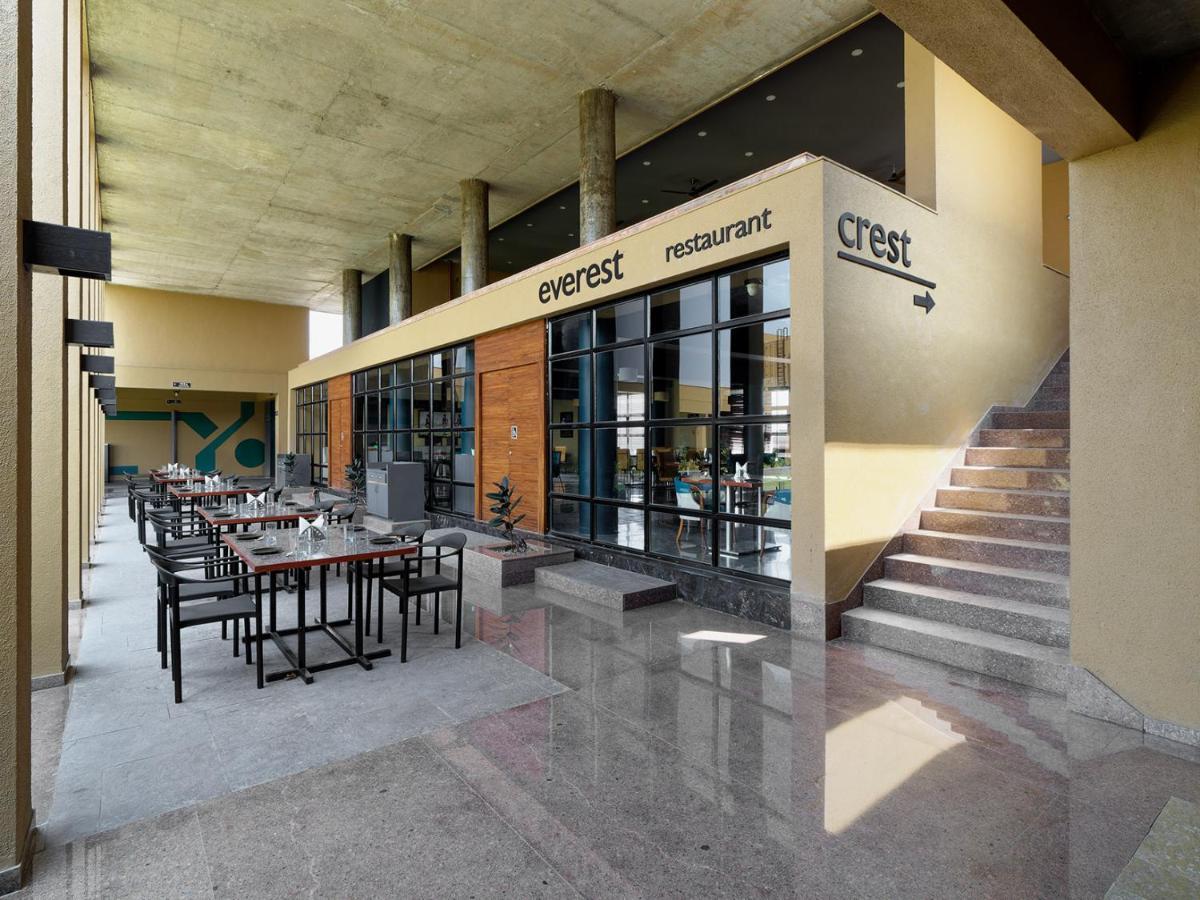 Hotel Mayur Express Sangamner Kültér fotó