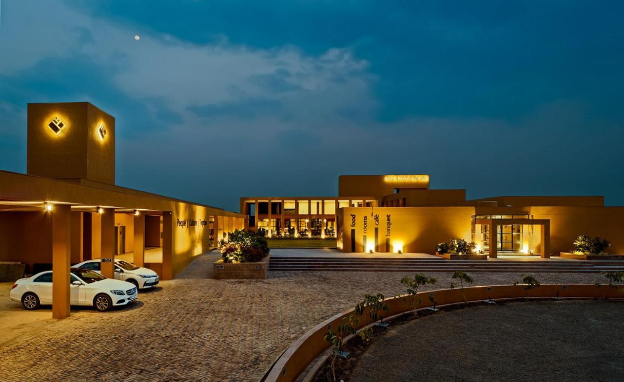 Hotel Mayur Express Sangamner Kültér fotó